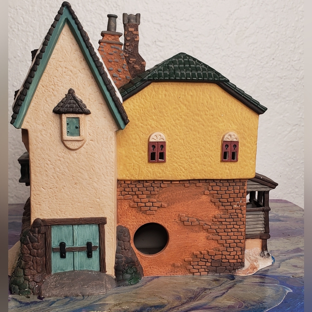 Dept 56 Heritage Dickens Village THE GRAPES INN 5th Ed. 1996 in Orig Styrofoam - Picture 7 of 13
